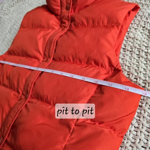 J Crew | Small | Orange Puffer Vest With Hidden Snaps & Zippers - Picture 9 of 11